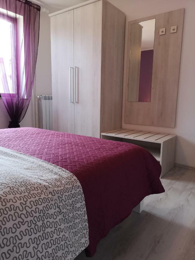 Apartments Peloza Poreč Eksteriør bilde
